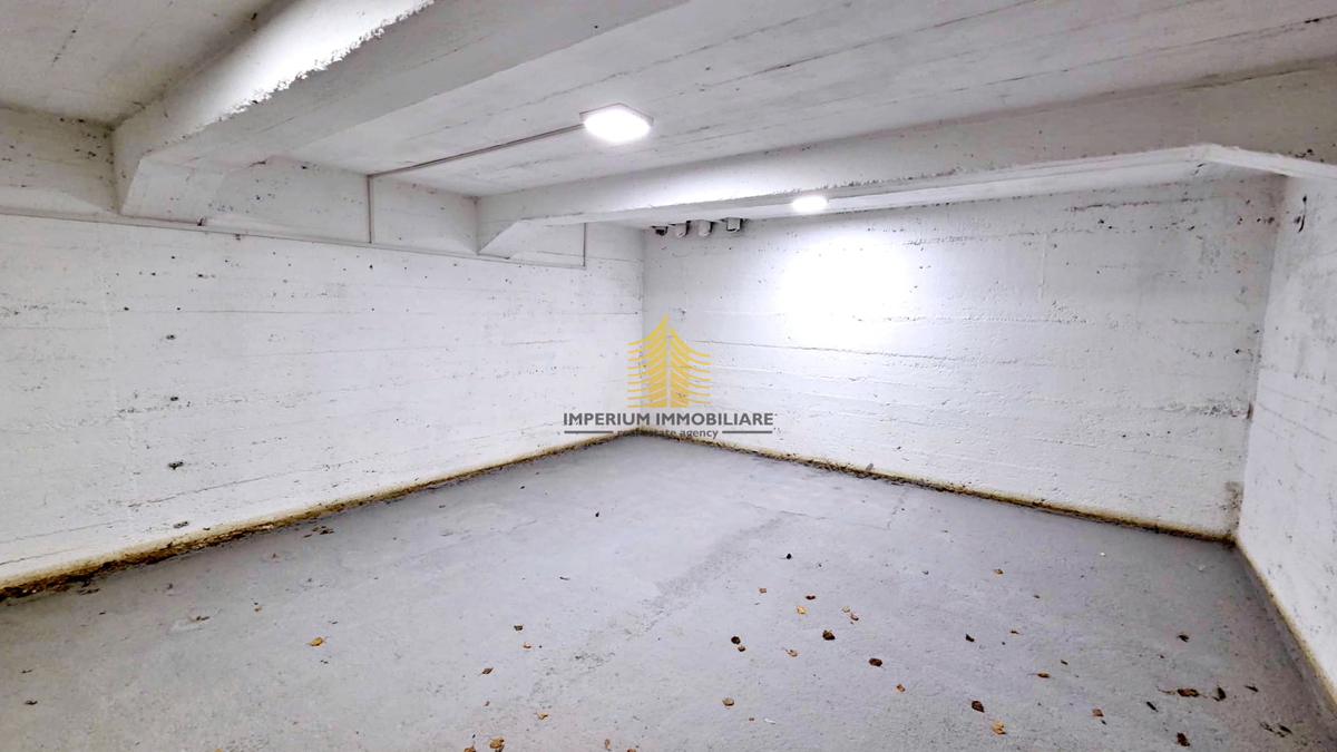 Spazio commerciale, Vendita, Samobor, Centro, 631m2, Complesso commerciale