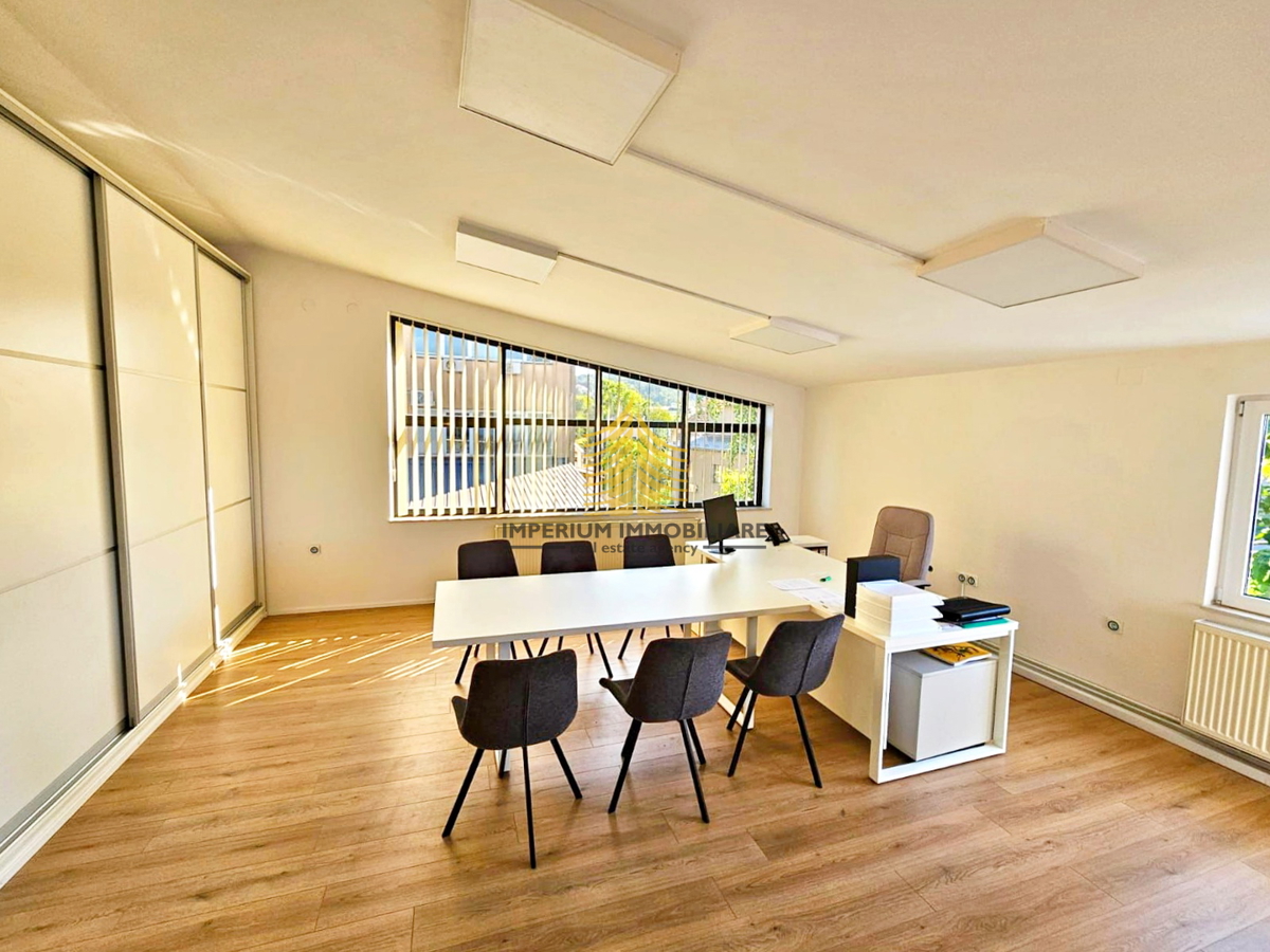 Spazio commerciale, Vendita, Samobor, Centro, 631m2, Complesso commerciale