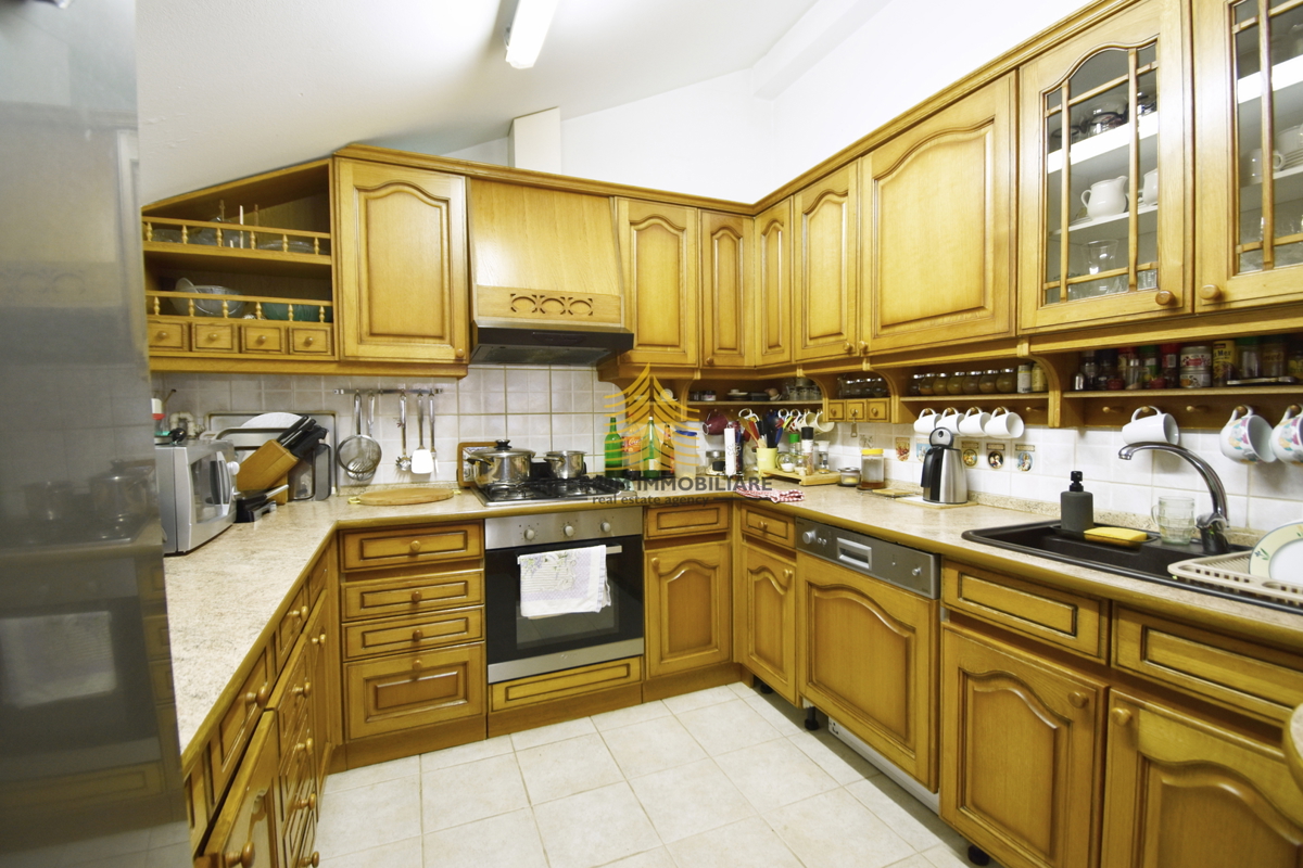 Casa, Vendita, Sveta Nedelja, Strmec, 981m2, Edificio residenziale-commerciale