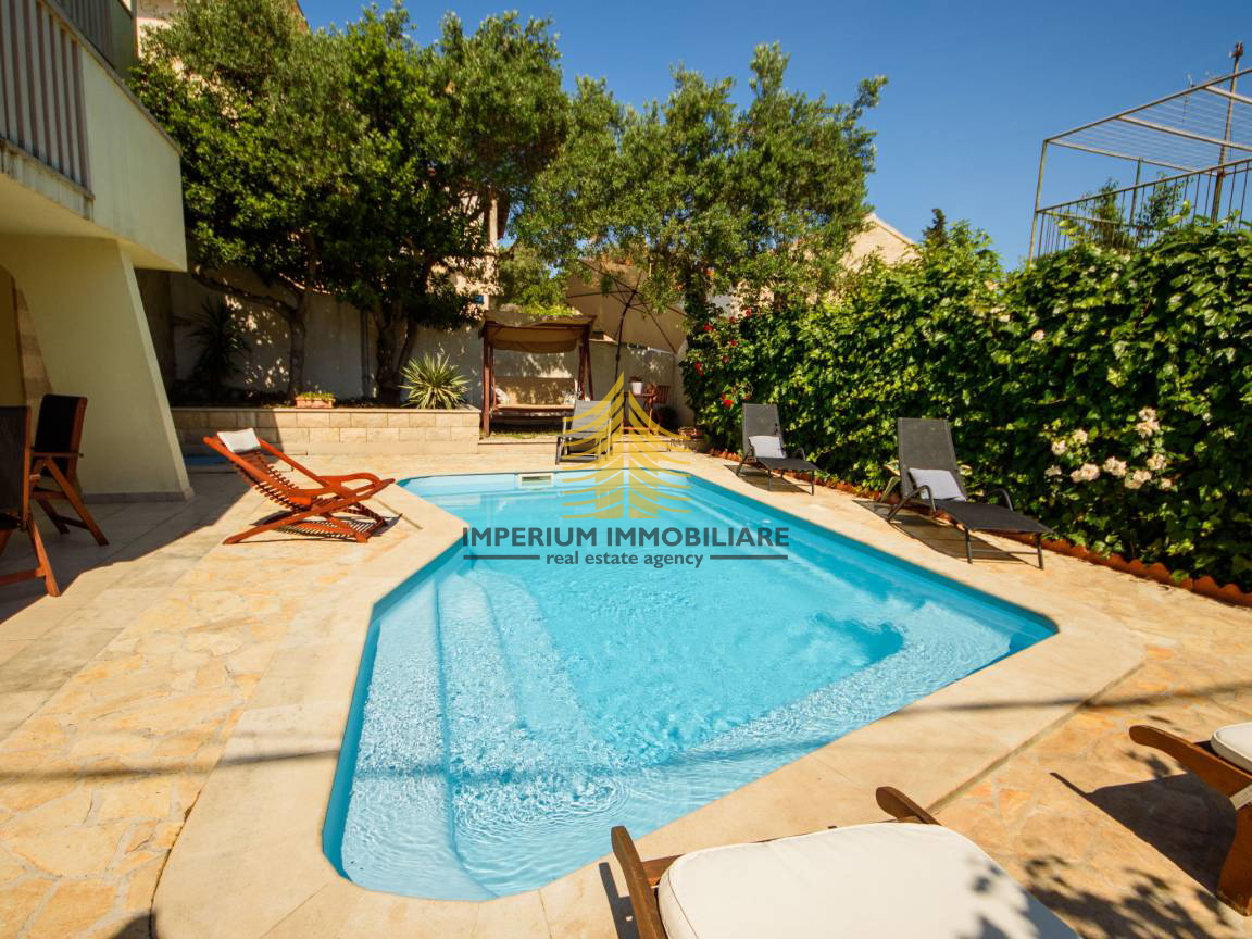 Casa, Vendita, Supetar, 200m2, Indipendente