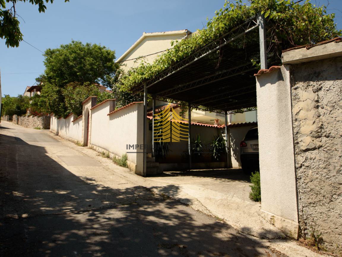 Casa, Vendita, Supetar, 200m2, Indipendente