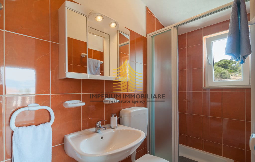 Casa, Vendita, Splitska, 480m2, Indipendente