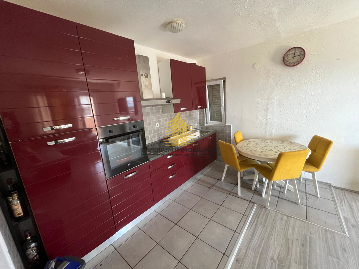 Casa, Vendita, Kaštel Sućurac, 310m2, Indipendente