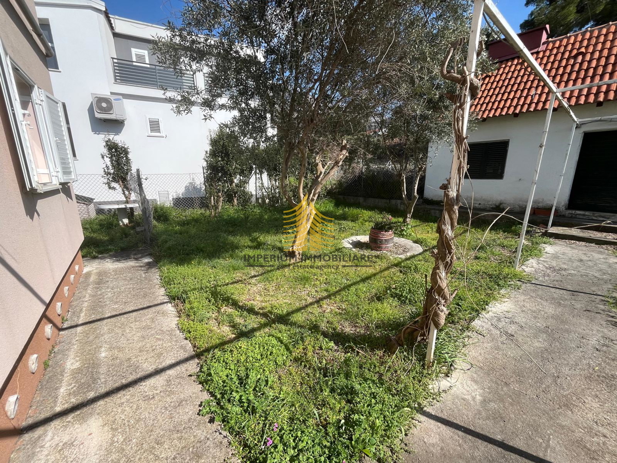 Casa, Vendita, Kaštel Sućurac, 310m2, Indipendente