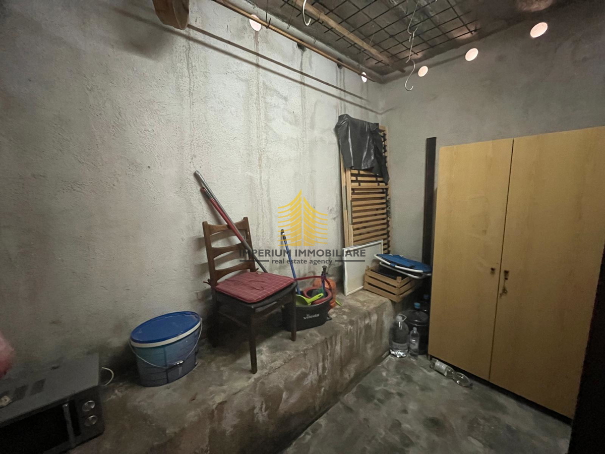 Casa, Vendita, Kaštel Sućurac, 310m2, Indipendente