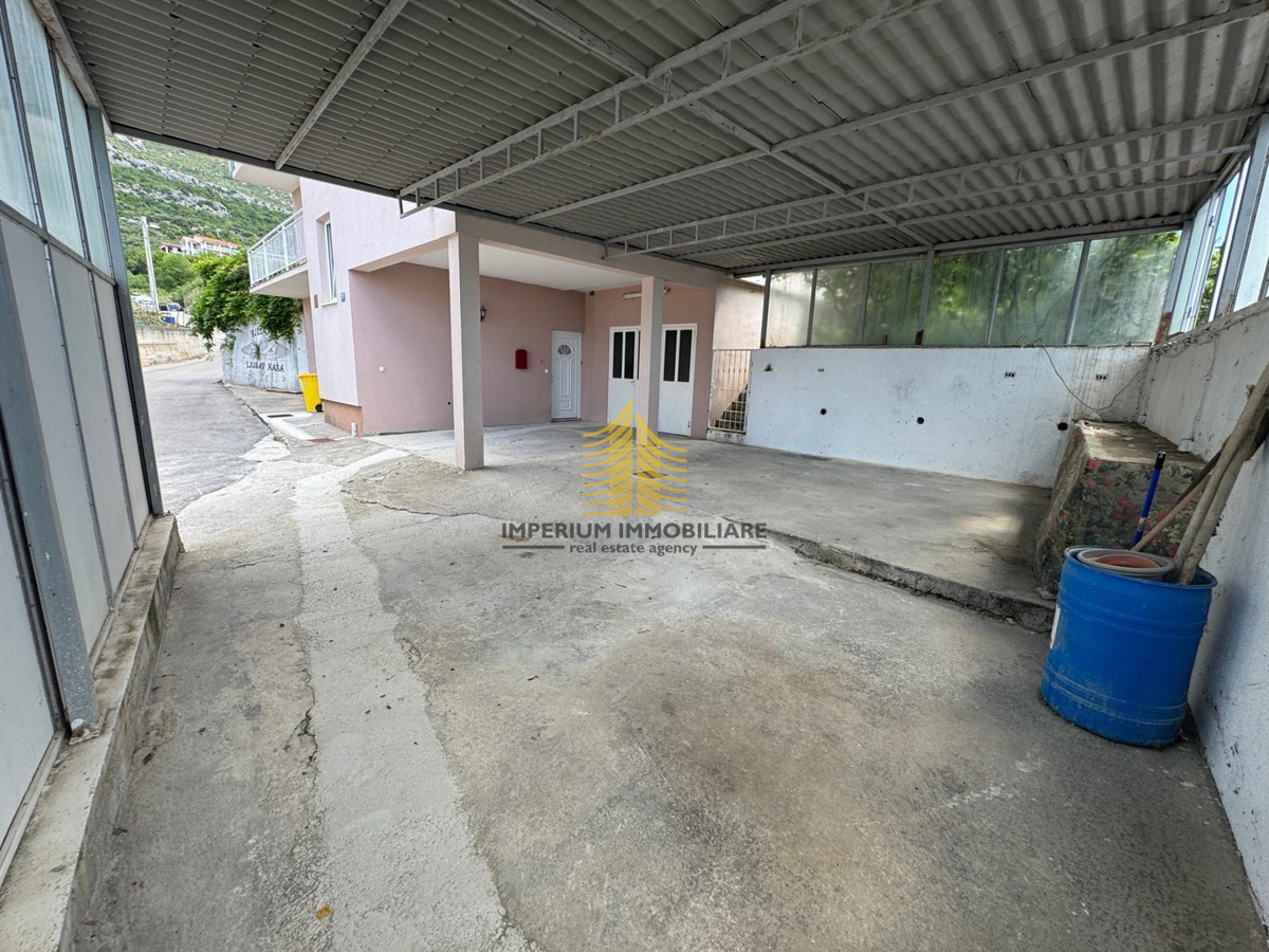 Casa, Vendita, Kaštel Sućurac, 310m2, Indipendente