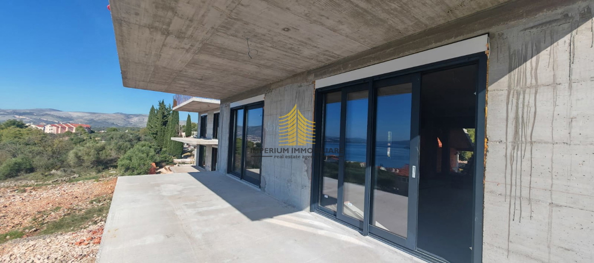 Appartamento, Vendita, Okrug, Okrug Gornji, 162,47 m², 2,5 locali (2S+DB)