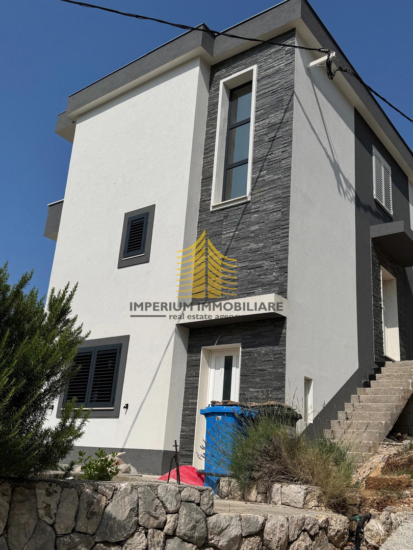 Casa, Vendita, Omiš, Stanići, 103m2, Indipendente