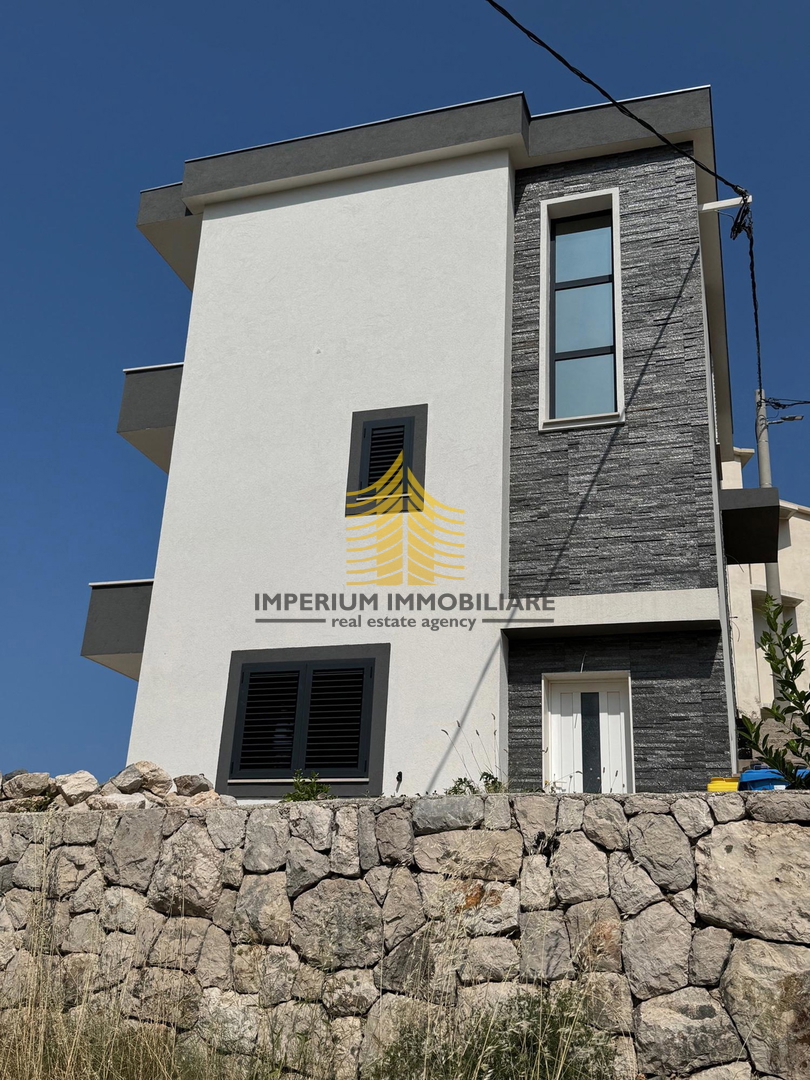 Casa, Vendita, Omiš, Stanići, 103m2, Indipendente