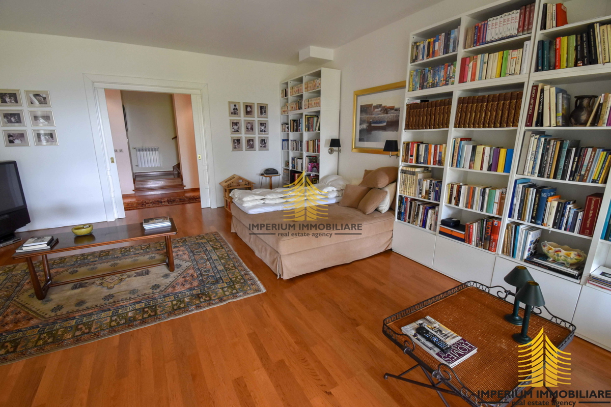 Casa, Vendita, Jastrebarsko, Plešivica, 531m2, Indipendente