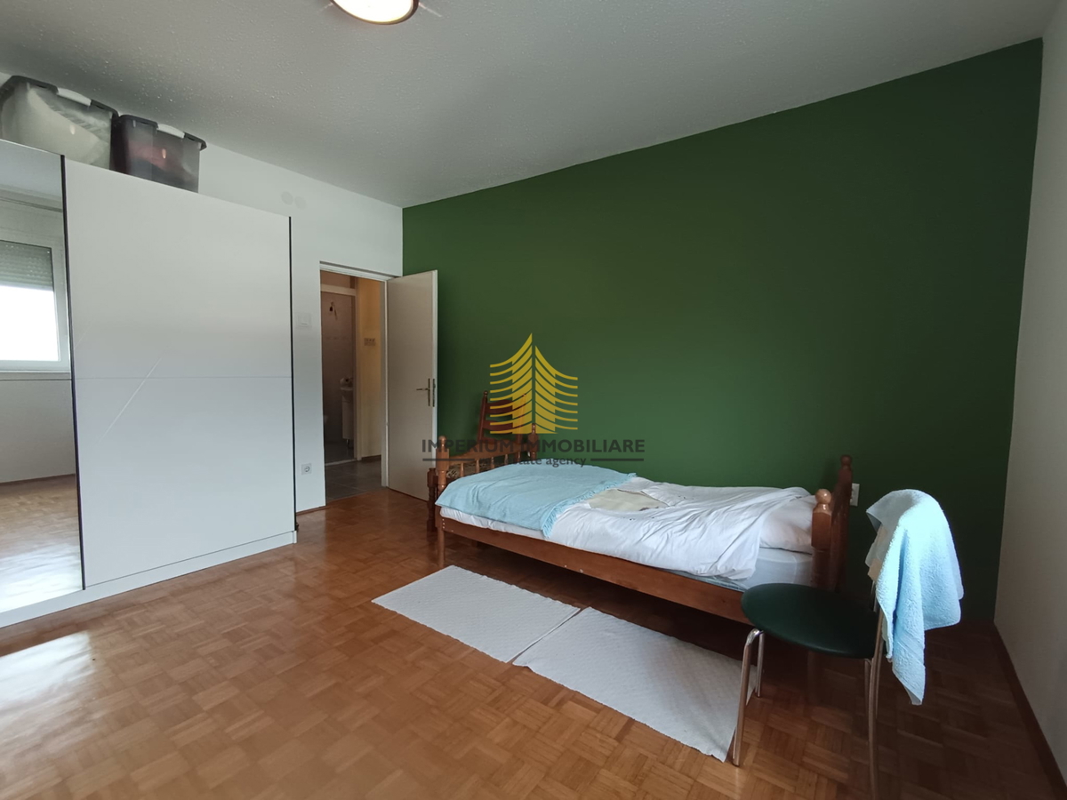 Appartamento, Vendita, Spalato, Collina, 70m2, 3,5 località (3 camere + soggiorno doppio)