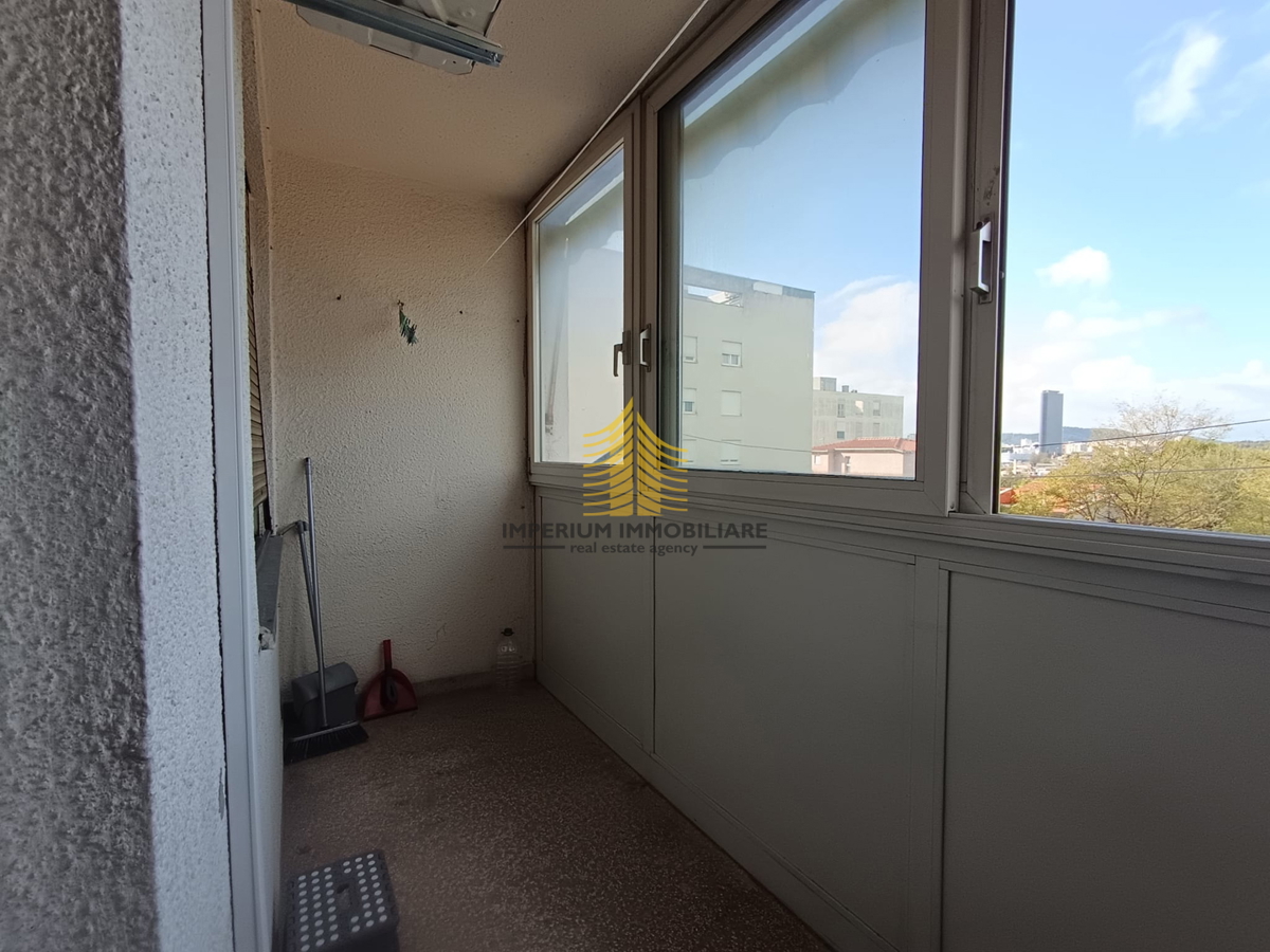 Appartamento, Vendita, Spalato, Collina, 70m2, 3,5 località (3 camere + soggiorno doppio)