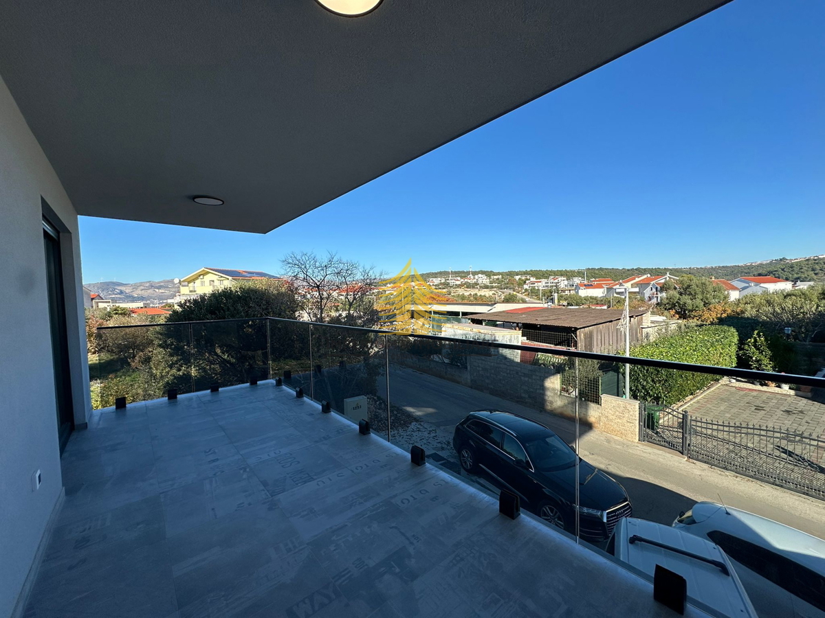 Appartamento, Vendita, Okrug, Okrug Gornji, 69,59 m2, 2,5 locali (2 camere + soggiorno doppio)