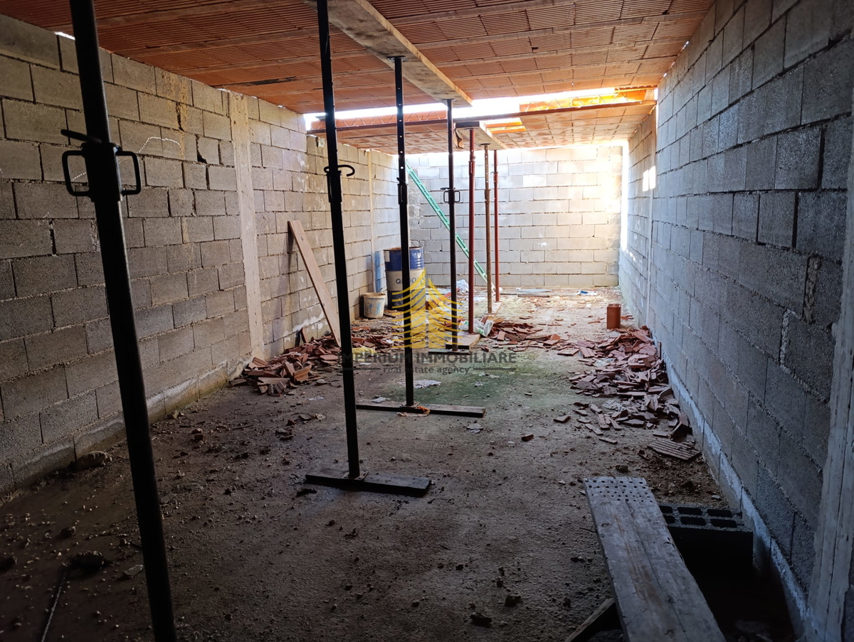 Locale commerciale, Vendita, Kaštel Sućurac, 100m2, Magazzino