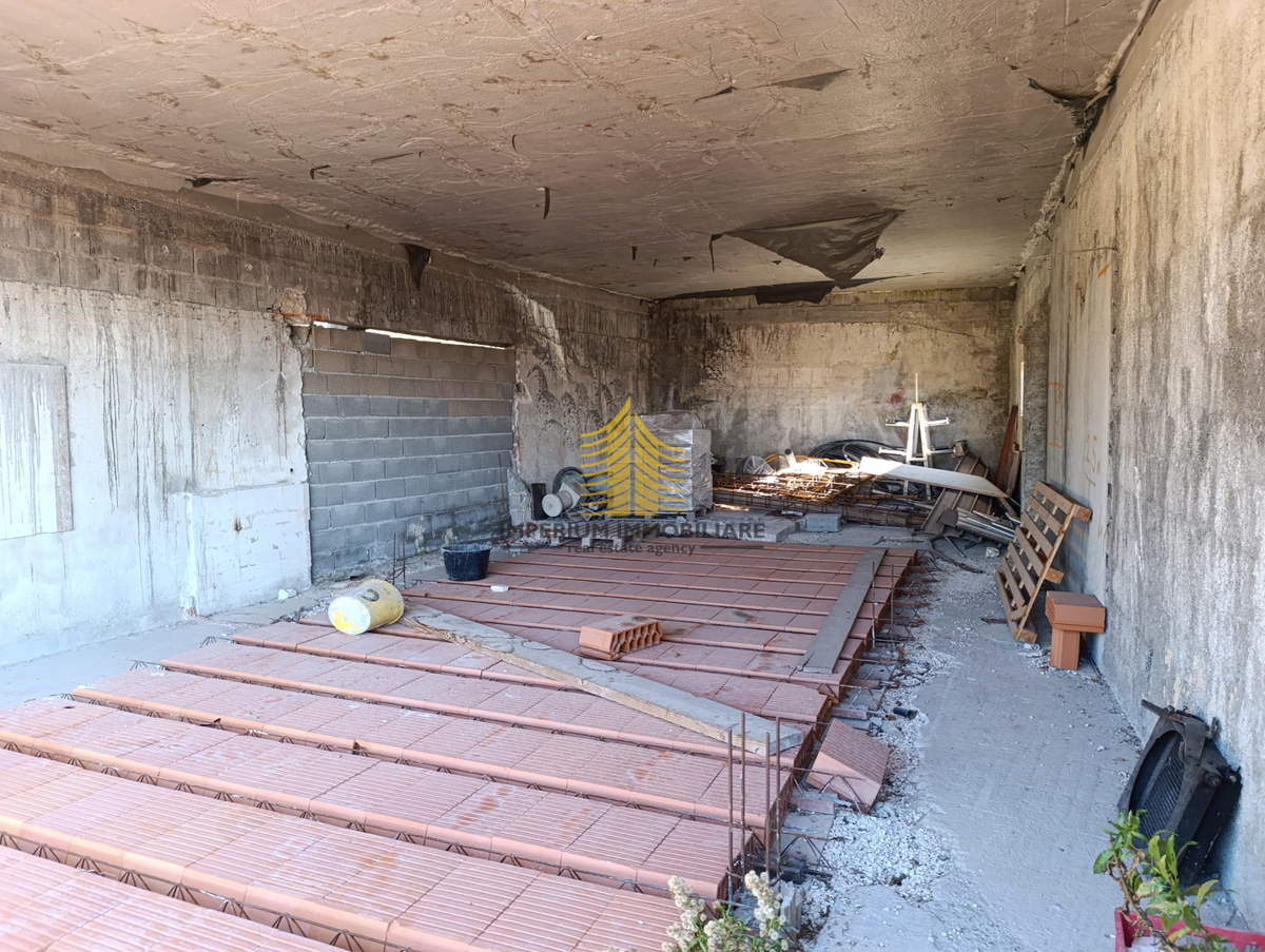 Locale commerciale, Vendita, Kaštel Sućurac, 100m2, Magazzino