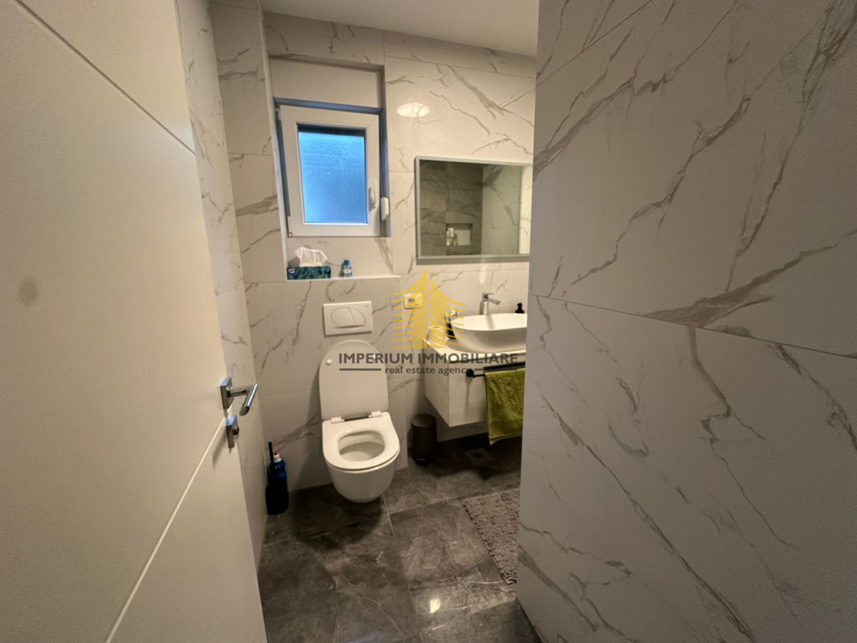 Appartamento, Vendita, Kaštel Kambelovac, 54,89 m², 2,5 locali (2 camere + soggiorno doppio)