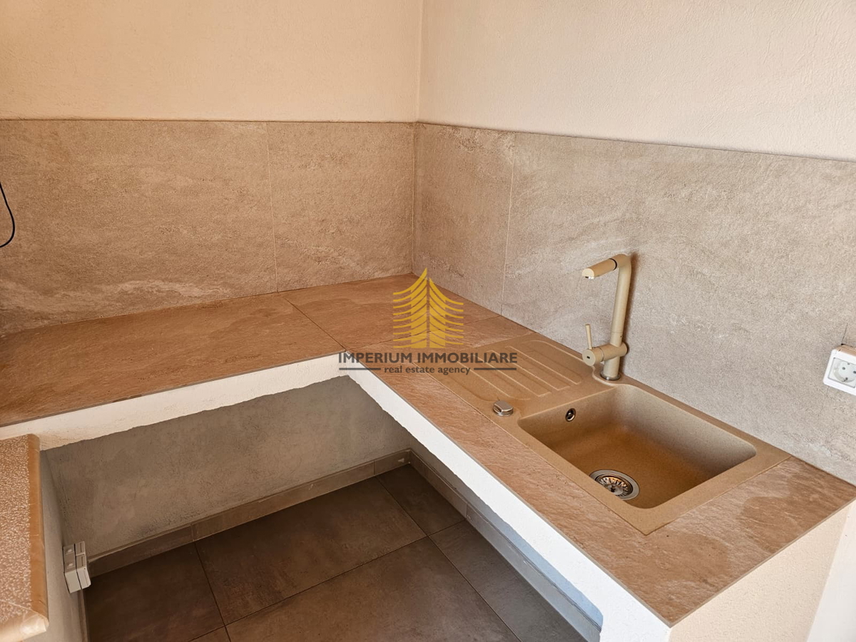 Casa, Vendita, Podstrana, 200m2, Indipendente