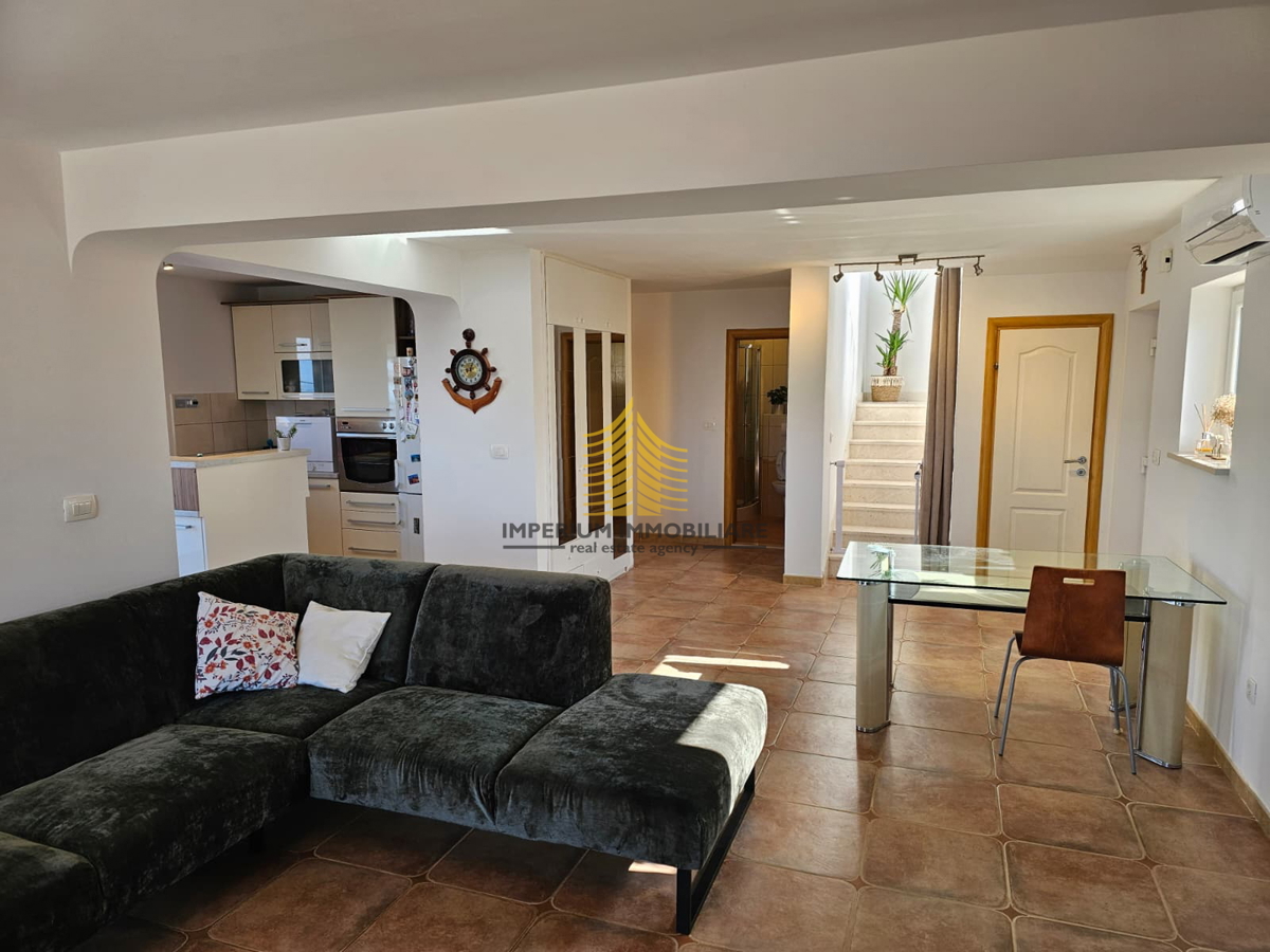 Casa, Vendita, Podstrana, 200m2, Indipendente