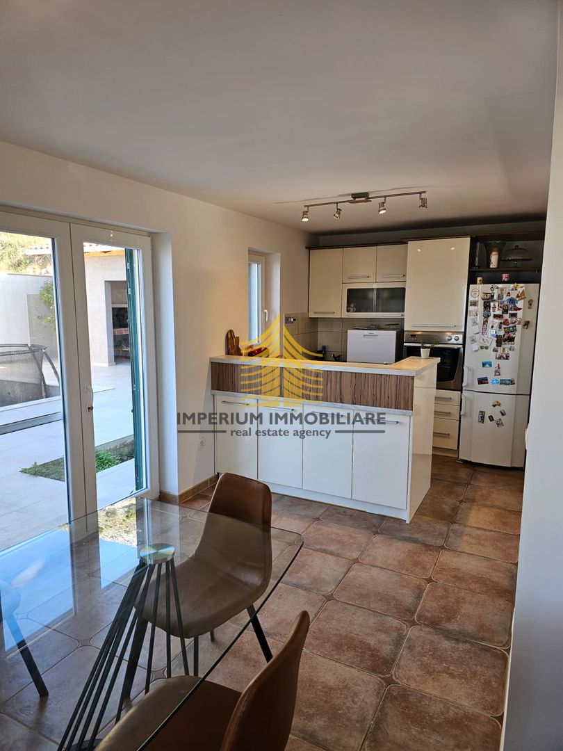 Casa, Vendita, Podstrana, 200m2, Indipendente