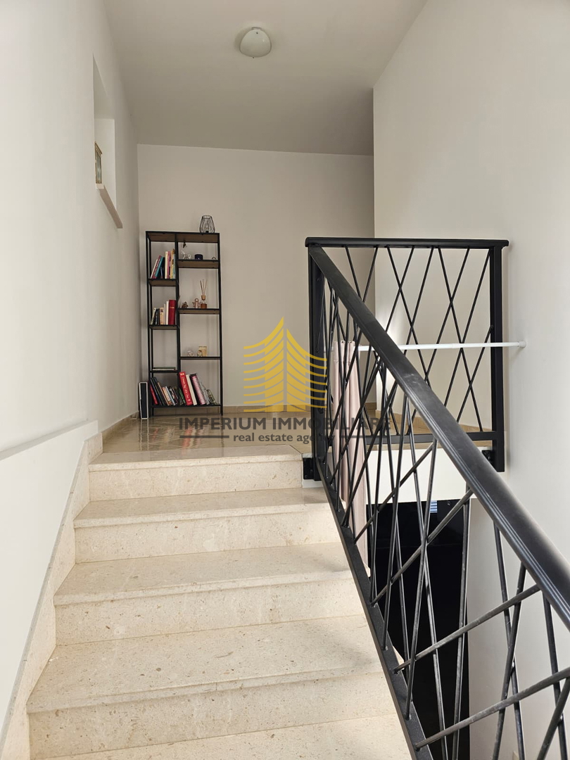 Casa, Vendita, Podstrana, 200m2, Indipendente