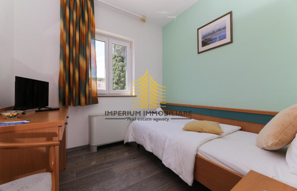 Spazio commerciale, Vendita, Supetar, 640m2, Hotel