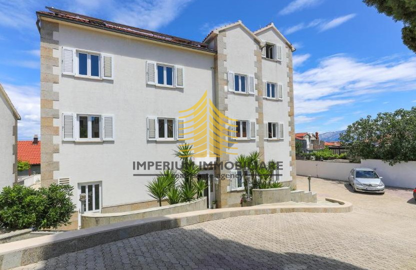 Spazio commerciale, Vendita, Supetar, 640m2, Hotel