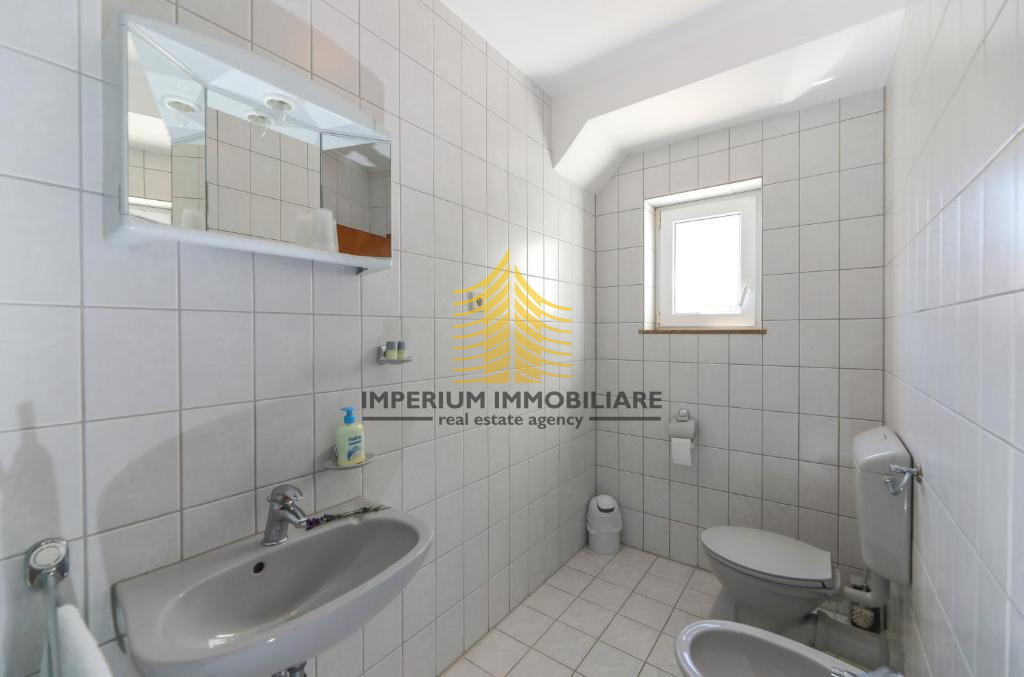 Spazio commerciale, Vendita, Supetar, 640m2, Hotel