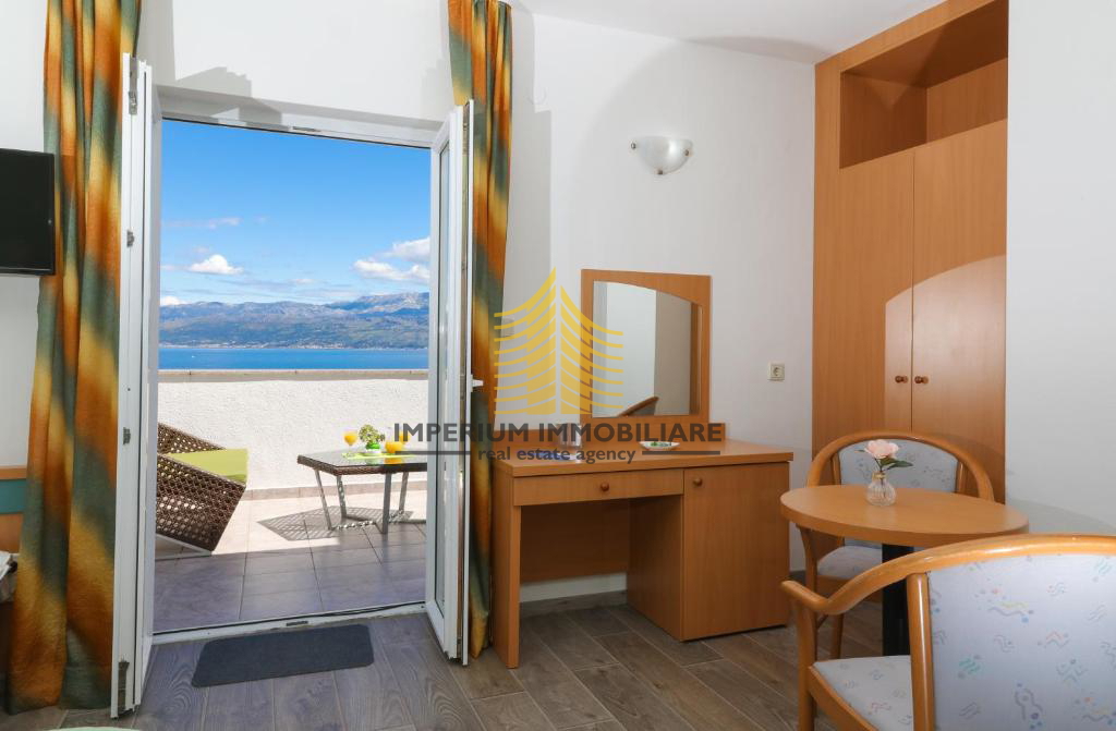 Spazio commerciale, Vendita, Supetar, 640m2, Hotel