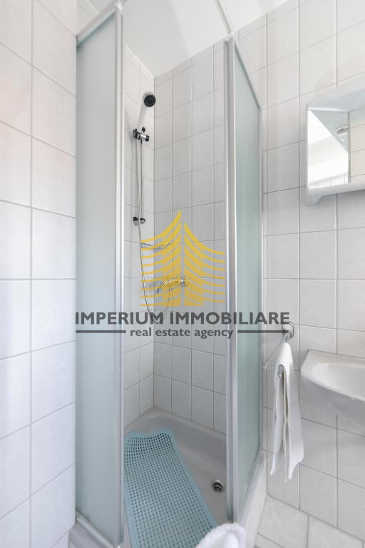 Spazio commerciale, Vendita, Supetar, 640m2, Hotel