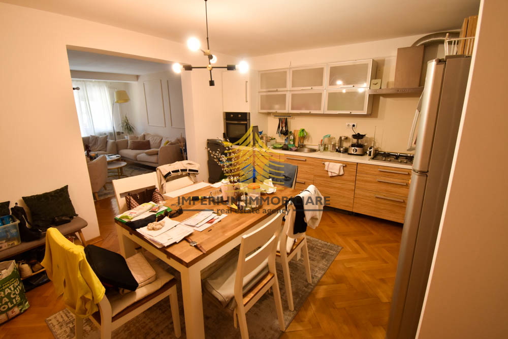 Casa, Vendita, Zagabria, Stenjevec, 400m2, Doppia
