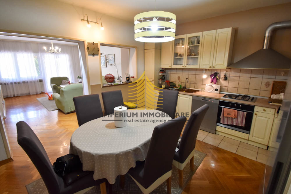 Casa, Vendita, Zagabria, Stenjevec, 400m2, Doppia