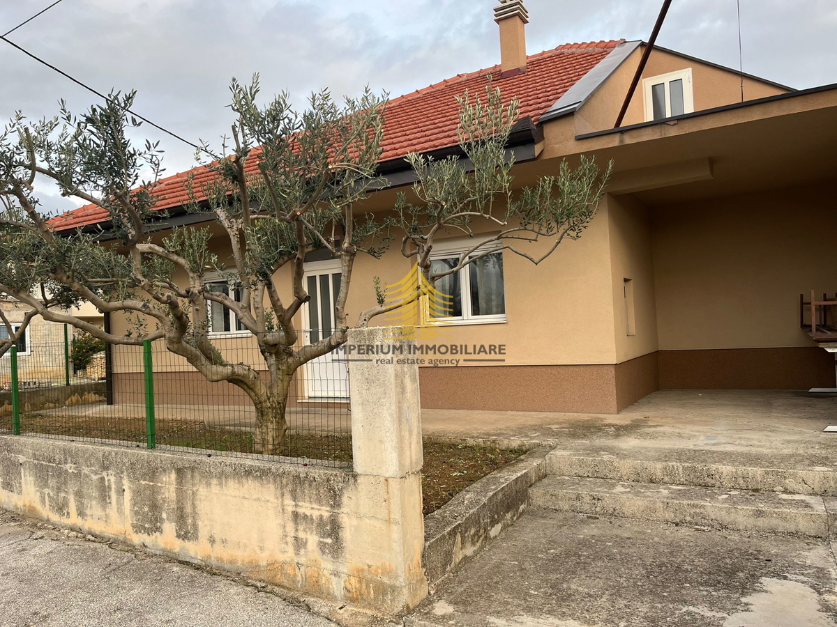 Casa, Vendita, Spalato, Mejaši, 192m2, Indipendente