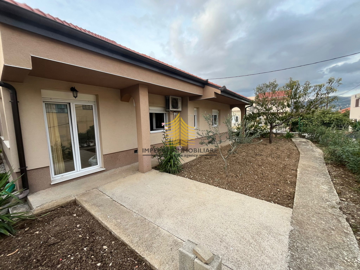 Casa, Vendita, Spalato, Mejaši, 192m2, Indipendente