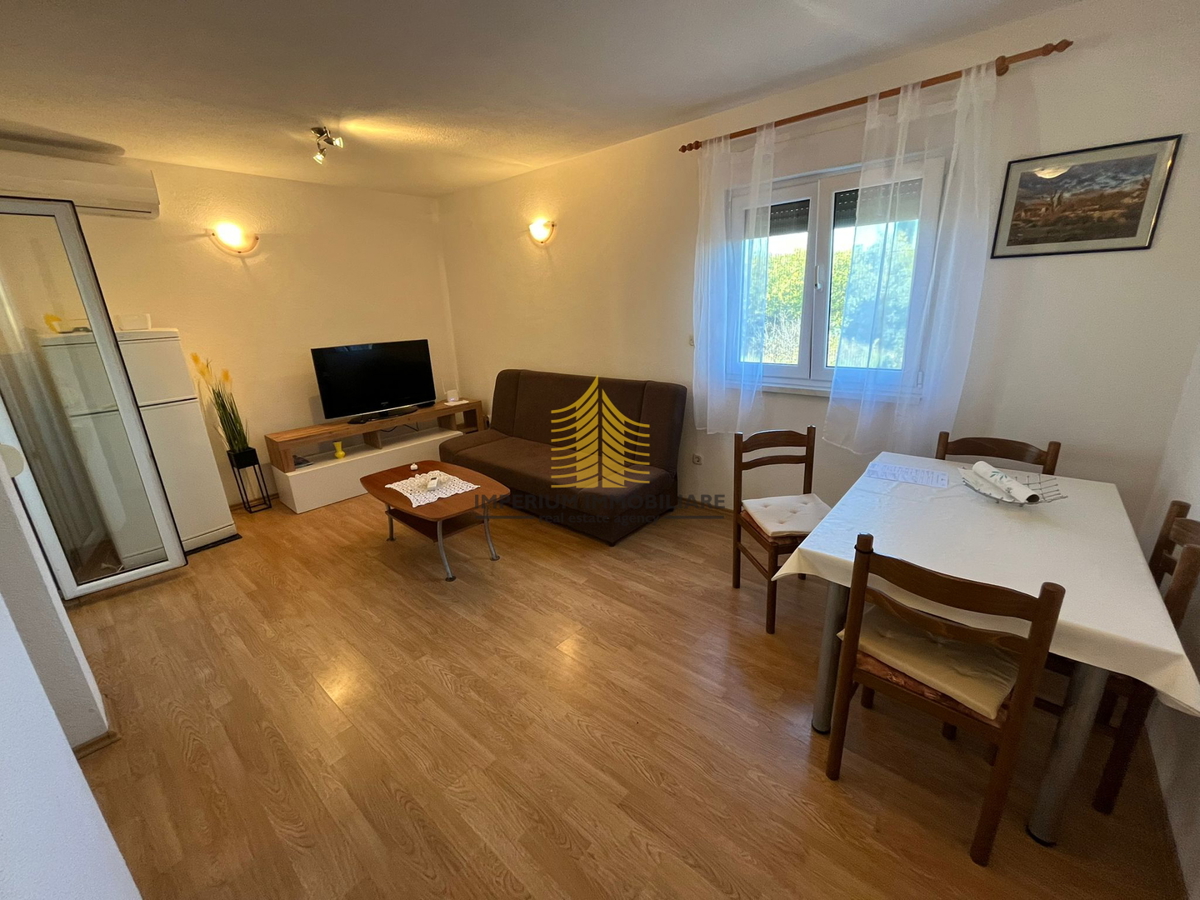 Appartamento, Vendita, Distretto, Okrug Gornji, 45m2, bilocale di 1,5 vani (1S+DB)