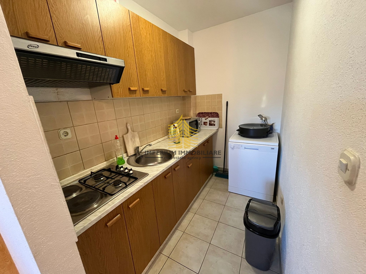 Appartamento, Vendita, Distretto, Okrug Gornji, 45m2, bilocale di 1,5 vani (1S+DB)