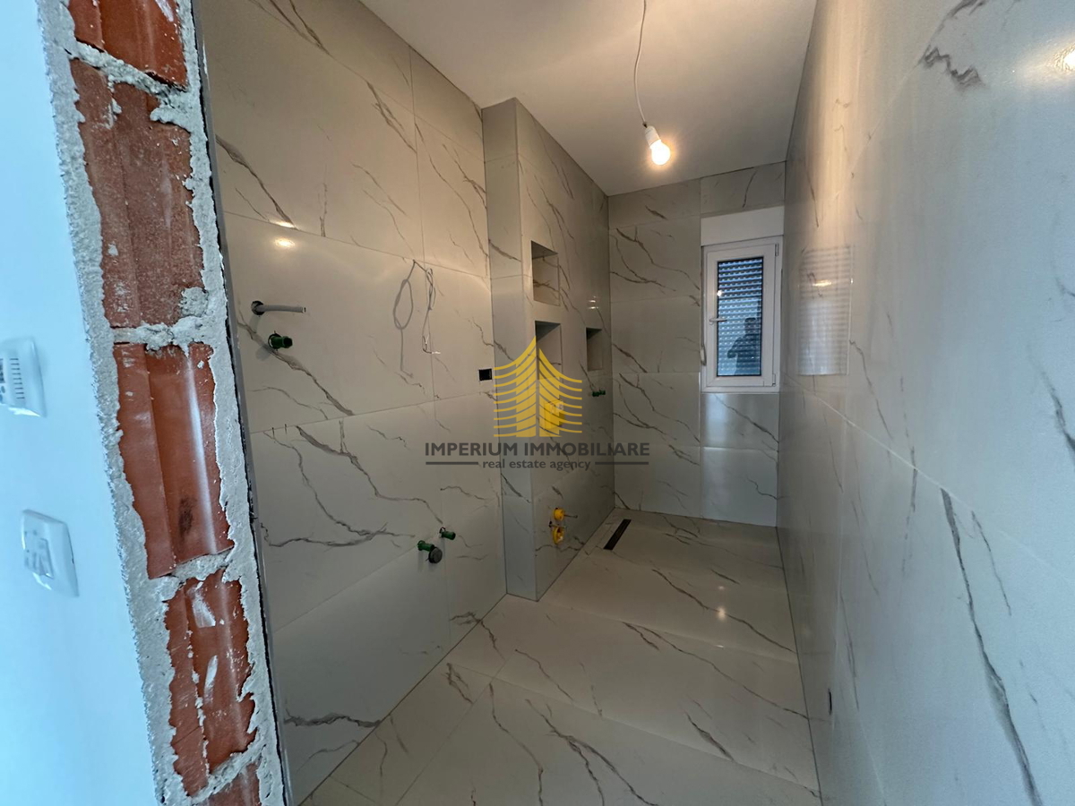 Appartamento, Vendita, Okrug, Okrug Gornji, 110m2, 4,5 locali (4S+DB)