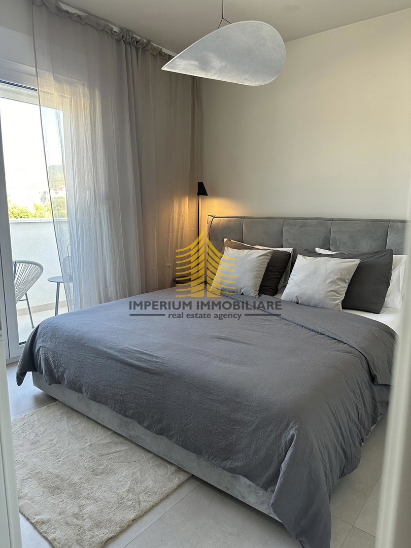 Appartamento, Vendita, Kaštel Stari, 76,74 m², 3,5 locali (3S+DB)