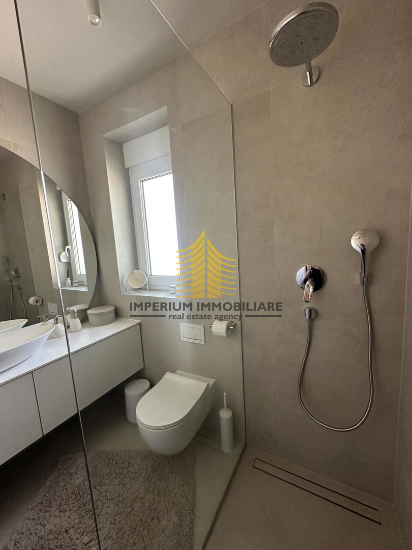 Appartamento, Vendita, Kaštel Stari, 76,74 m², 3,5 locali (3S+DB)