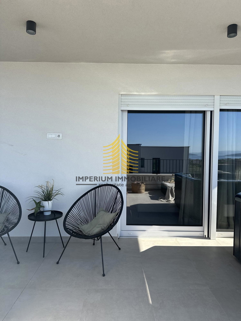 Appartamento, Vendita, Kaštel Stari, 76,74 m², 3,5 locali (3S+DB)