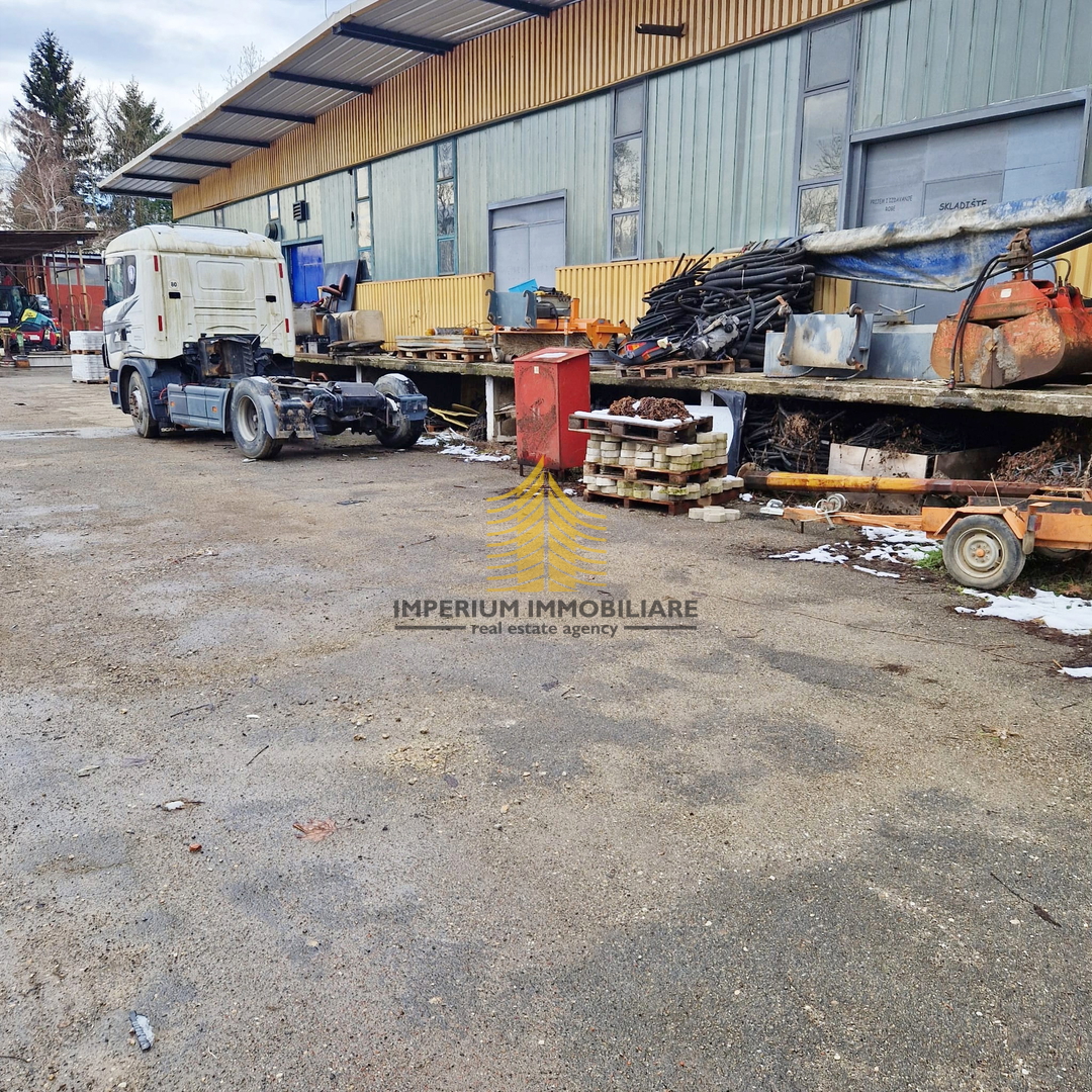 Spazio commerciale, Vendita, Hrvatska Kostajnica, 3000m2, Complesso commerciale