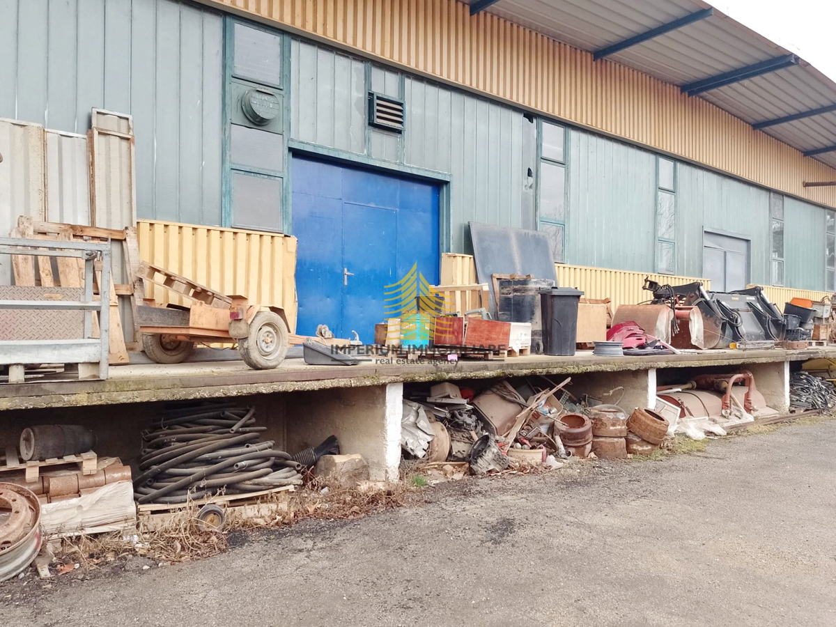 Spazio commerciale, Vendita, Hrvatska Kostajnica, 3000m2, Complesso commerciale