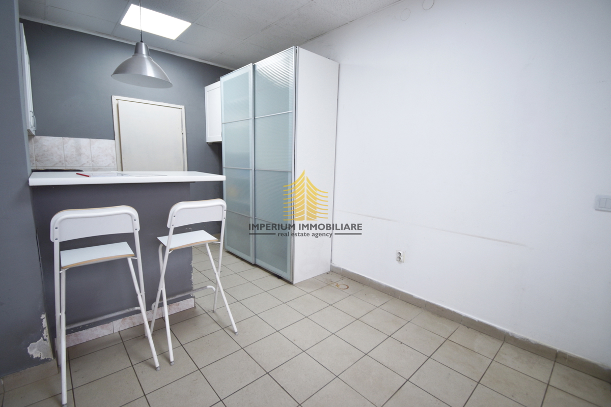 Locale commerciale, Vendita, Trešnjevka - Sjever, Rudeš, 17m2, Locale su strada