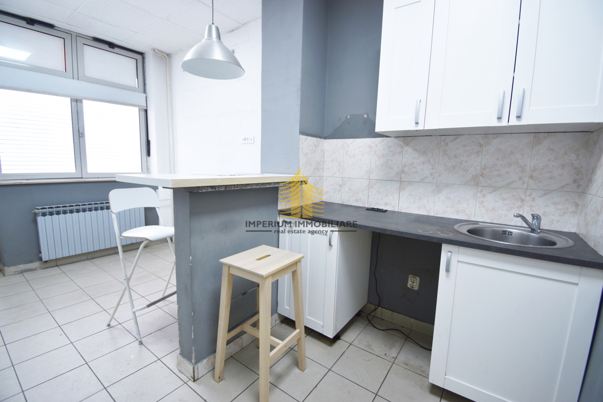 Locale commerciale, Vendita, Trešnjevka - Sjever, Rudeš, 17m2, Locale su strada