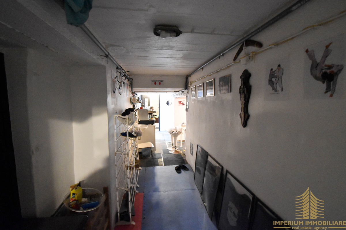 Spazio commerciale, Vendita, Donji Grad, Donji grad, 90m2, Spazio combinato