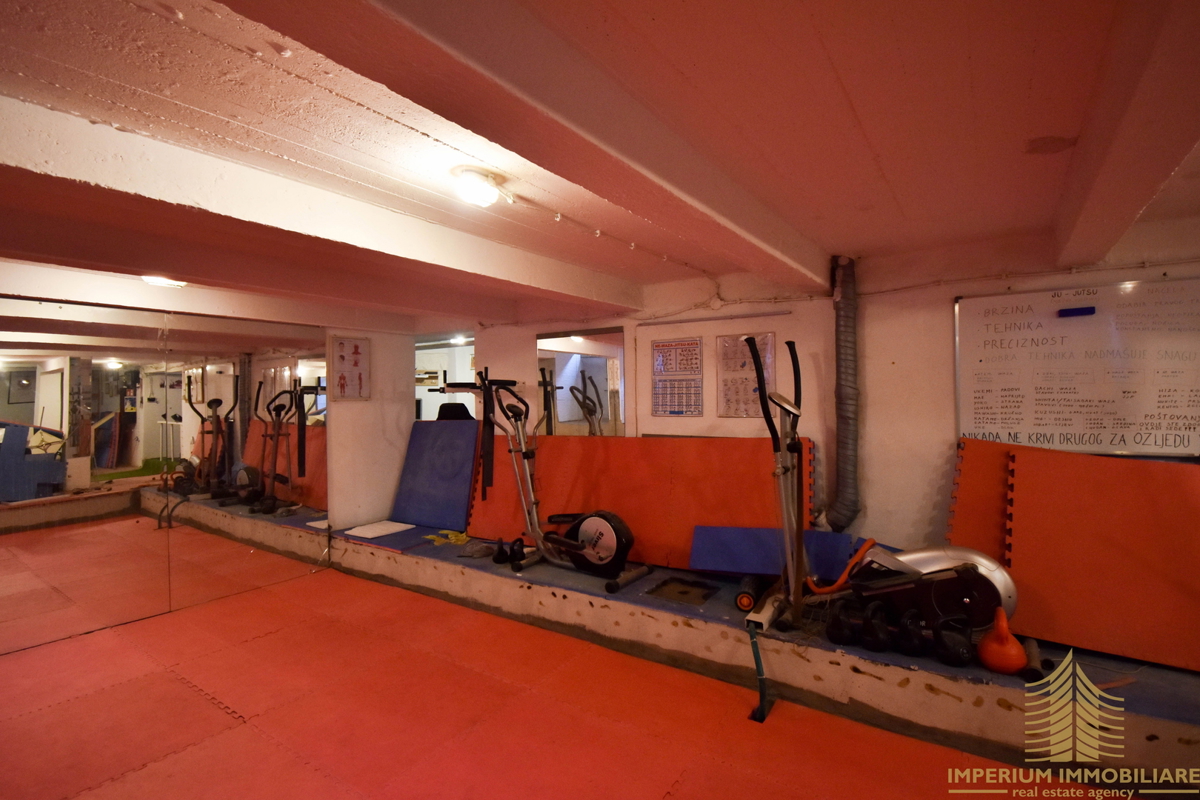 Spazio commerciale, Vendita, Donji Grad, Donji grad, 90m2, Spazio combinato