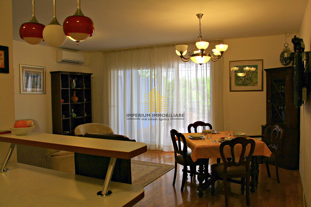 Appartamento, Vendita, Spalato, Žnjan, 105,62 m2, 2 locali