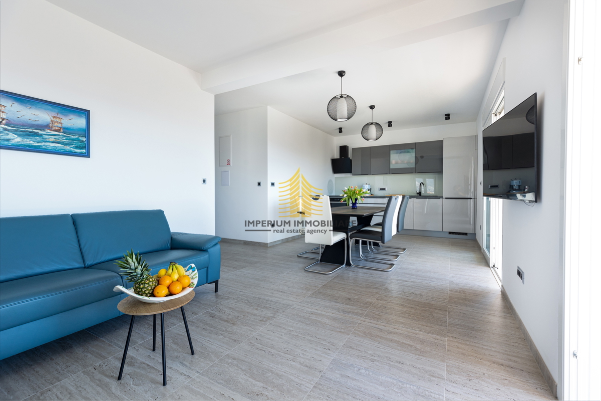 Casa, Vendita, Kaštel Lukšić, 113m2, Indipendente