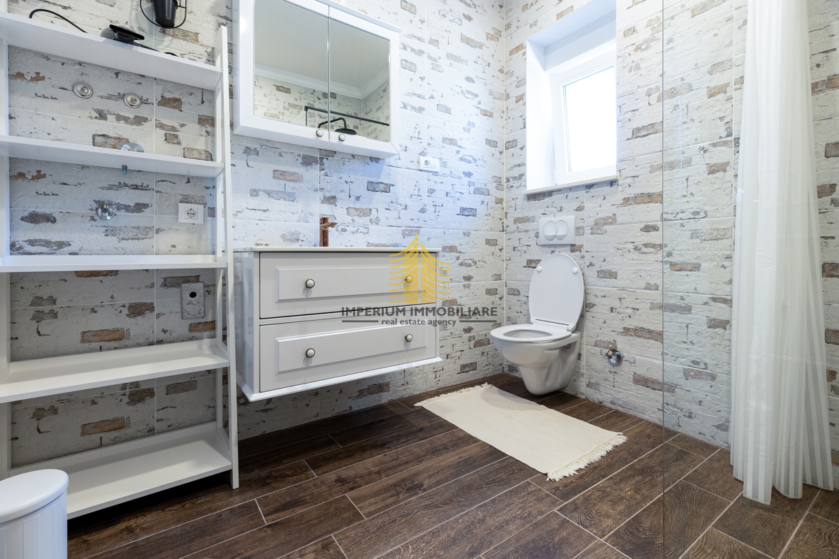 Casa, Vendita, Kaštel Lukšić, 113m2, Indipendente