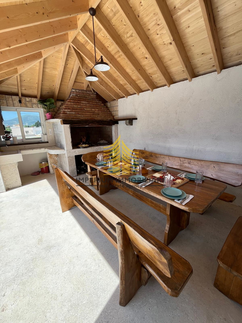 Casa, Vendita, Kaštel Lukšić, 113m2, Indipendente