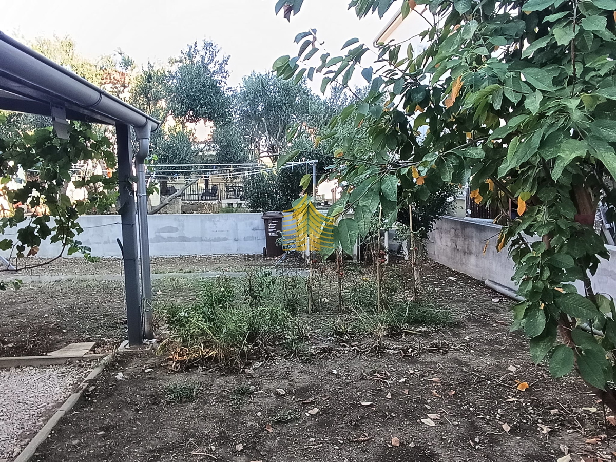 Casa, Vendita, Biograd na Moru, 264m2, Edificio residenziale plurifamiliare